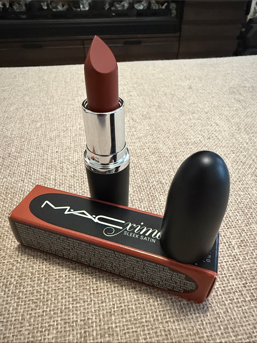 MAC Cosmetics Satin Lipstick 820 Espresso Yourself - Warm Brown
